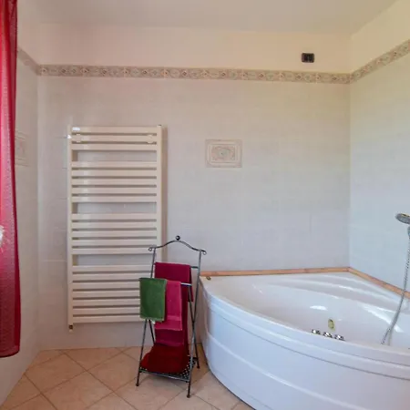 Lovely In Fraz Loccolle S Paolo Semesterbostad *