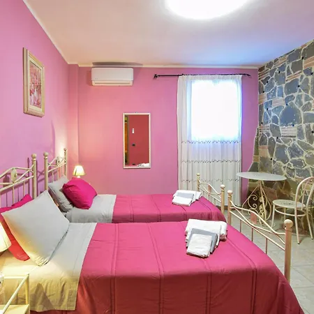 Semesterbostad Lovely In Fraz Loccolle S Paolo