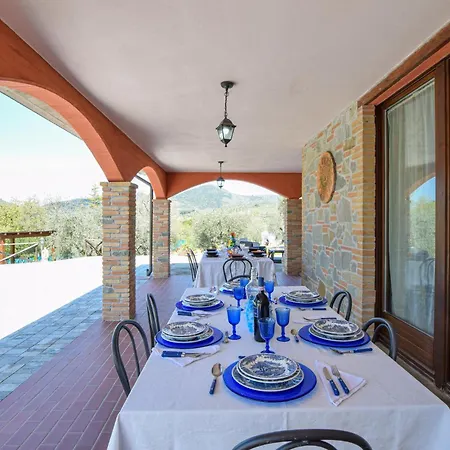 Semesterbostad Lovely In Fraz Loccolle S Paolo Muserale